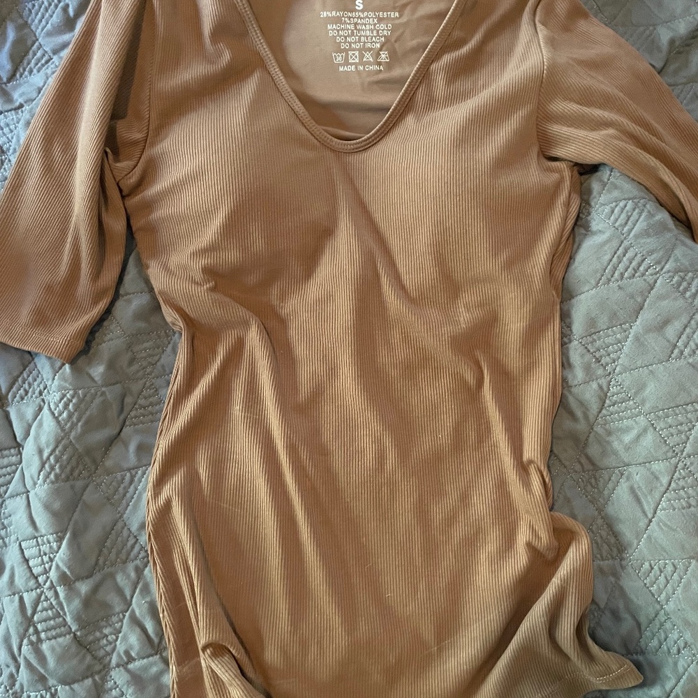 Klassy Network Ribbed Tee